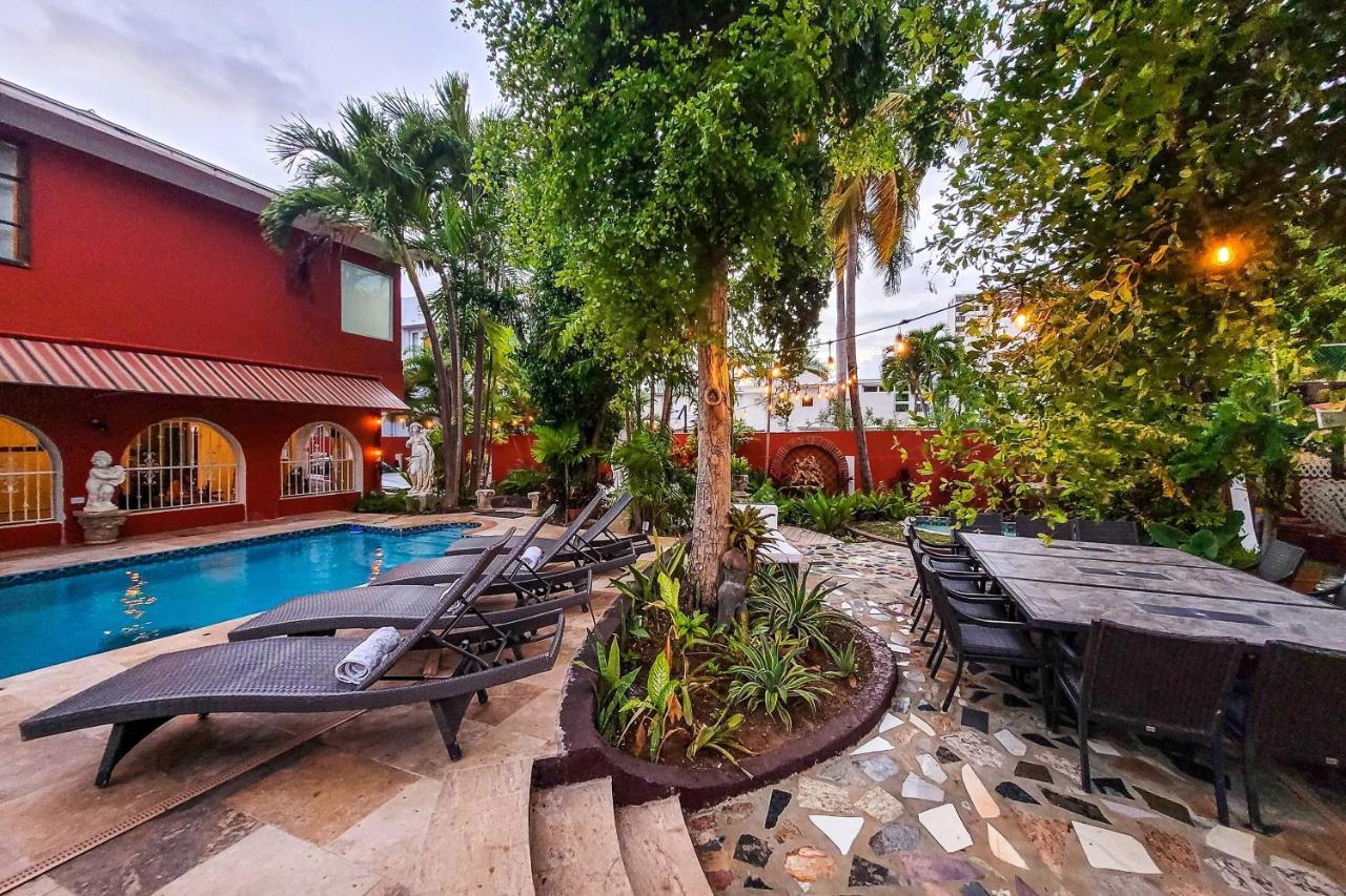 Luxurious San Juan Villa With Pool - Walk To Beach! Exterior photo