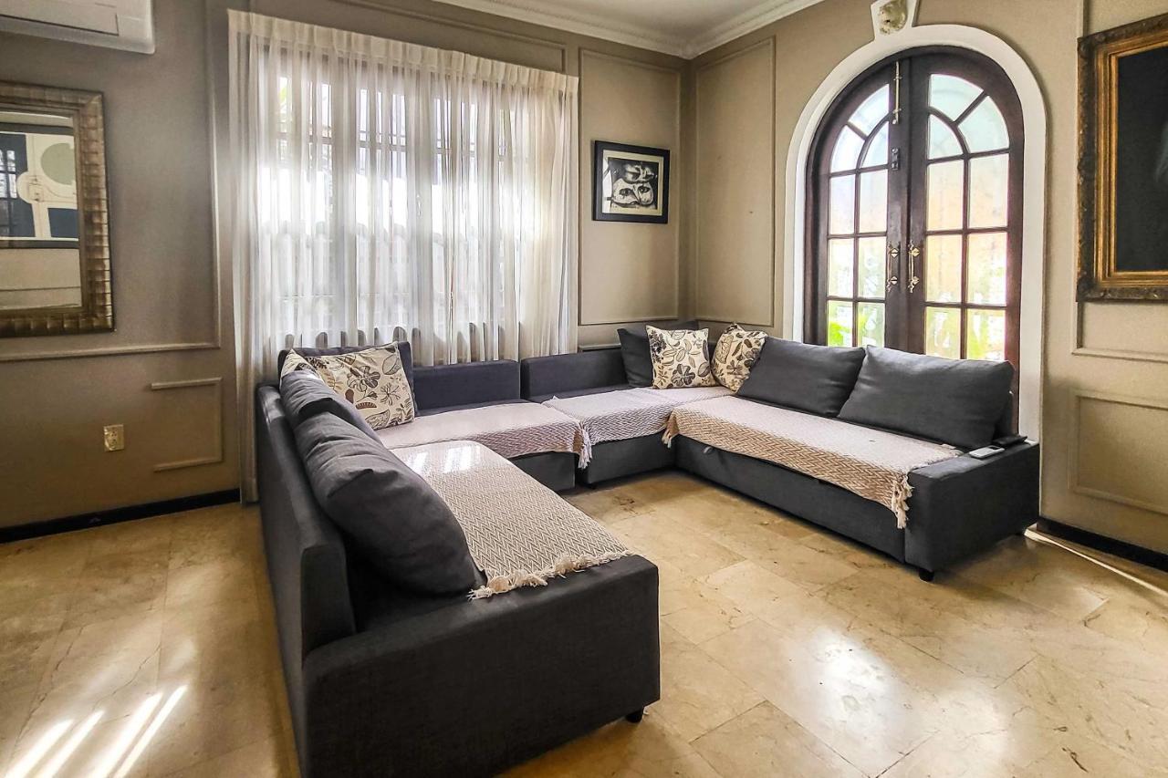Luxurious San Juan Villa With Pool - Walk To Beach! Exterior photo